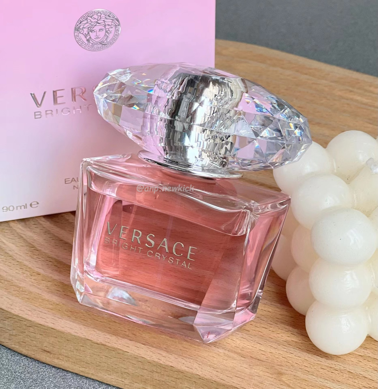 Versace Bright Crystal Edt 90ml (4) - newkick.app